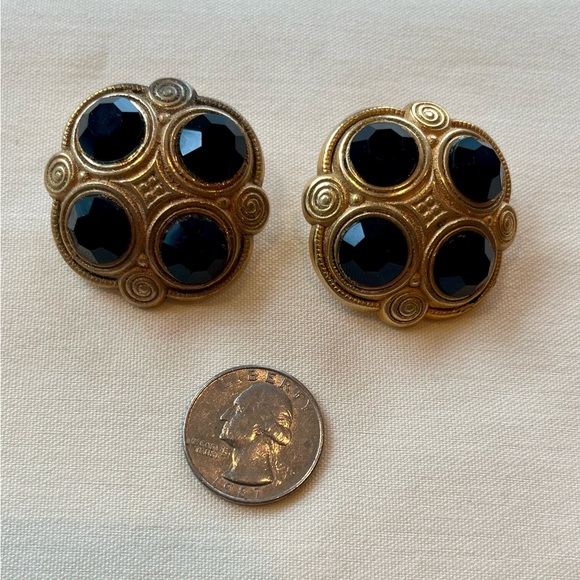Vintage Gold and Black Earrings - Picture 13 of 16